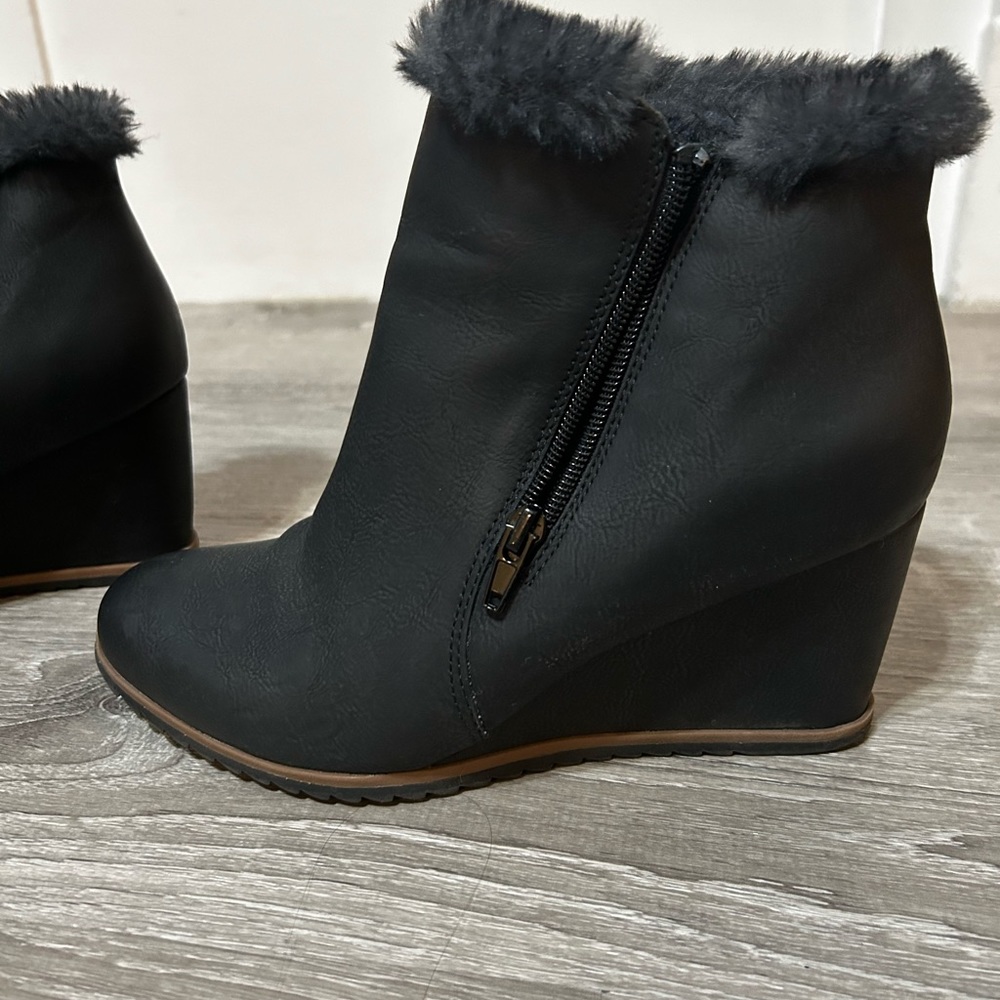 Naturalizer Soul black wedge women’s boots